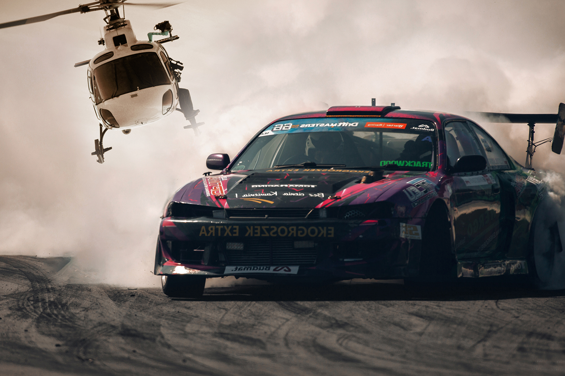 Nissan Silvia S14 in drift